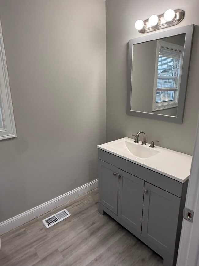 Photo - 25 Denison St