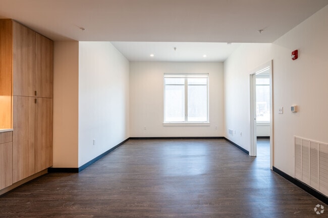 1BR, 1BA - 650 SF - Noles Court Unit 1