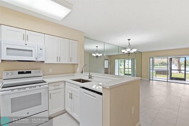 Photo - 2236 N Cypress Bend Dr Condo Unit 112