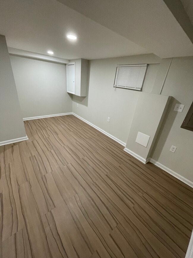 Basement living space - 3144 M Pl SE