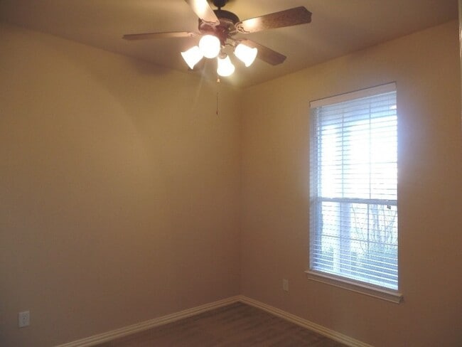 Photo - 7213 Middleburg Dr