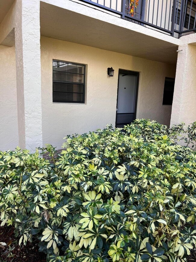 Building Photo - 2050 Oleander Blvd Unit 6102 Rental