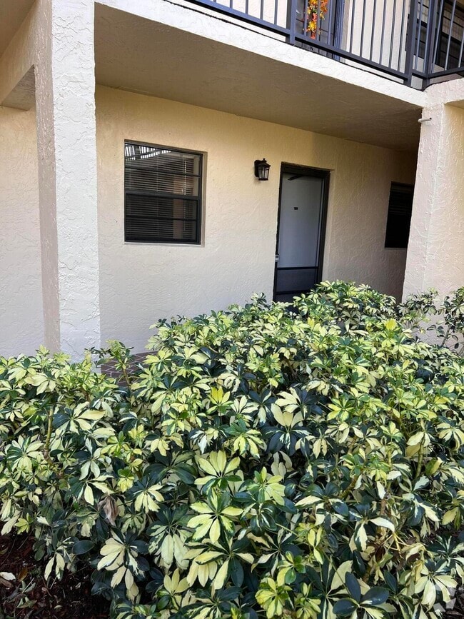 Building Photo - 2050 Oleander Blvd Unit 6102 Rental
