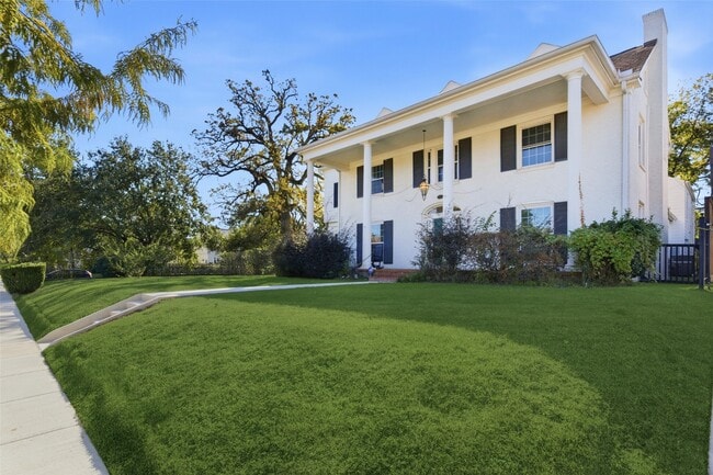 Photo - 6666 Fairfield St