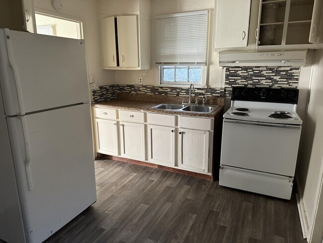 Photo - 2404 Knox Dr