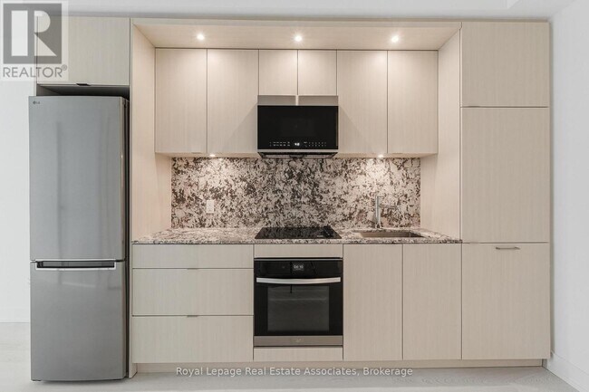 Photo - 60 Central Park Roadway Unité 1515