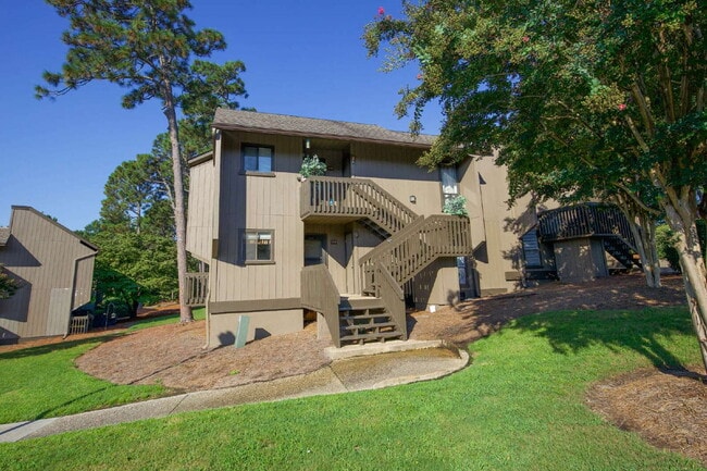 Building Photo - FULLY FURNISHED 2-Bed, 2-Bath Condo in Pin... Unit 172