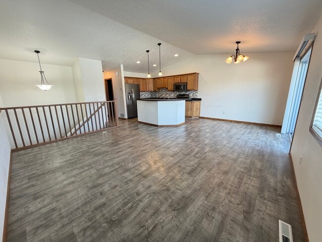 2480 5th St W