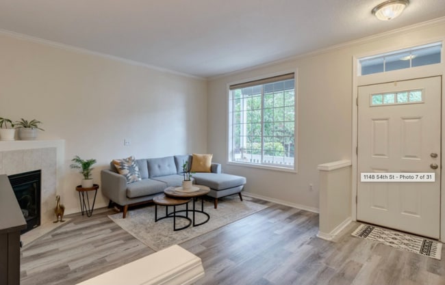 Photo - 1148 54th St