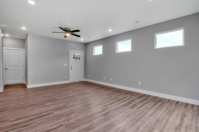 Photo - 4653 E 45th St N