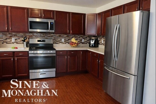 Photo - 904 Trombley Rd