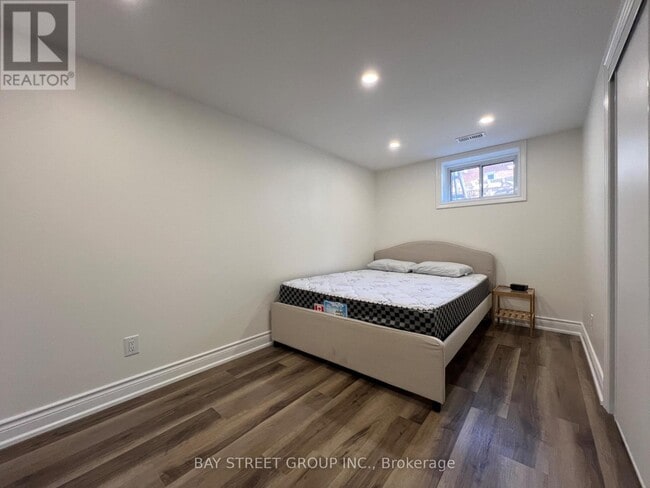 Photo - 155 Roywood Dr