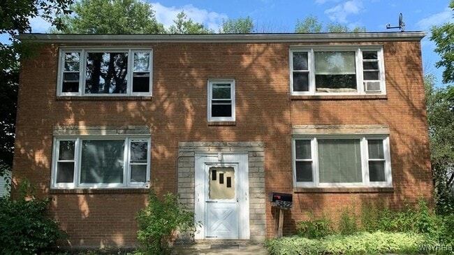 Building Photo - 3422 Raymond Dr Rental