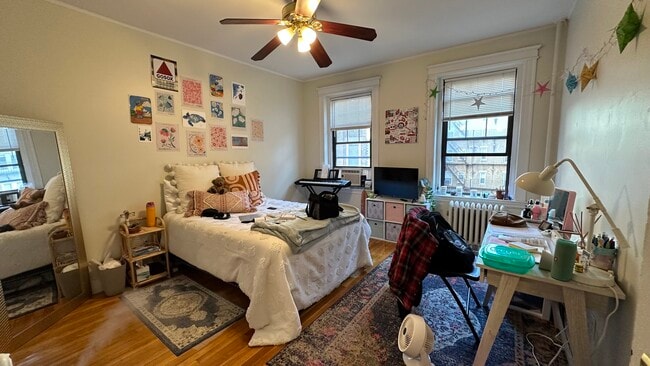 Building Photo - 70 Queensberry St Rental