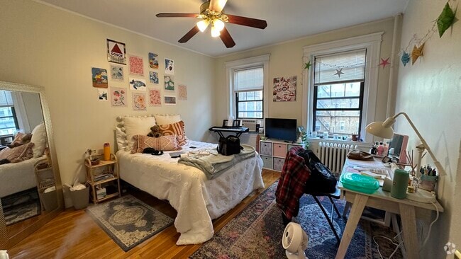 Building Photo - 70 Queensberry St Rental