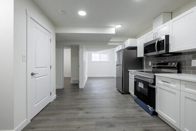 Photo - 9815-9107 107 Ave