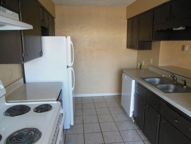 Photo - 1103 Covey Ln Unit Apt B