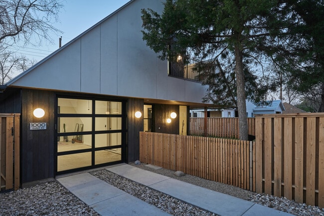 Photo - 1000 Gullett St Unidad 2 Rental