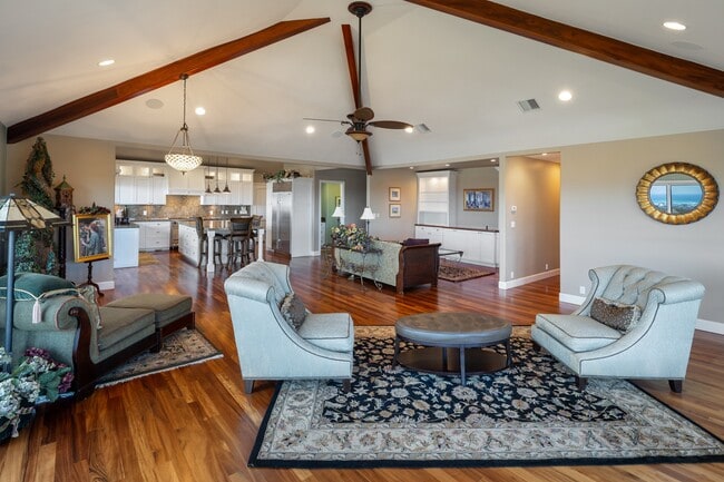 Photo - 1170 Kaumailuna Pl