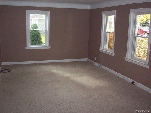 Photo - 4790 Elizabeth Lake Rd