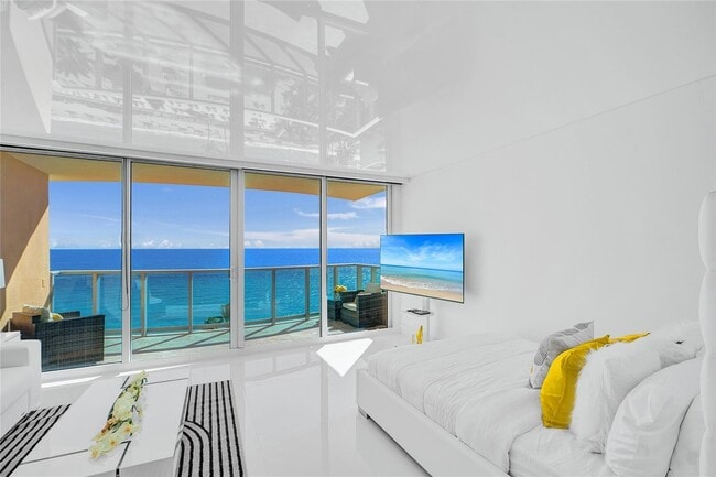 Photo - 2501 S Ocean Dr Unidad 1024