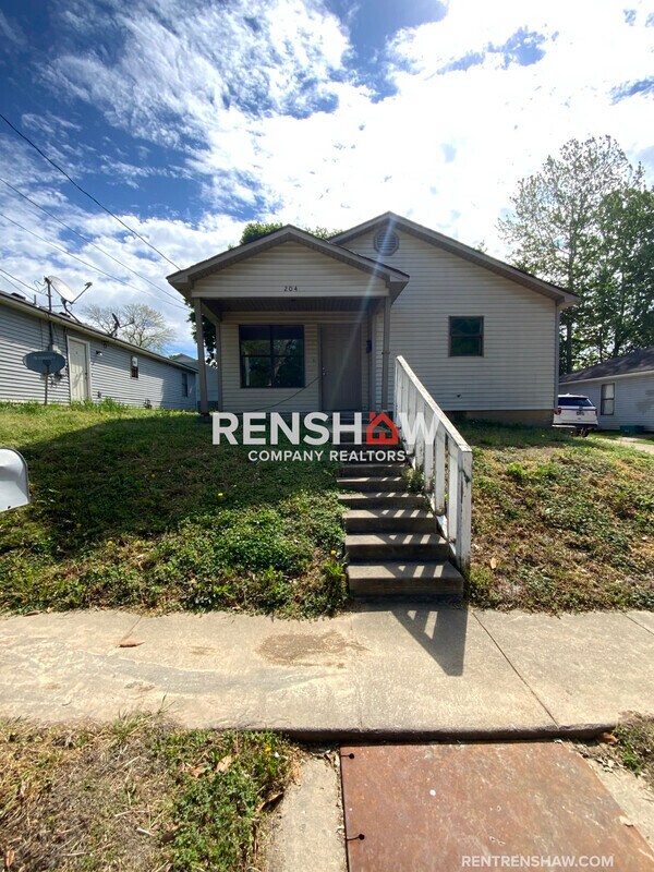 Photo - 204 Harton Ave