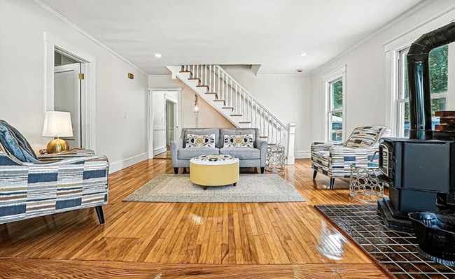 Building Photo - newly renovated 4 bdr farm house - rent to...