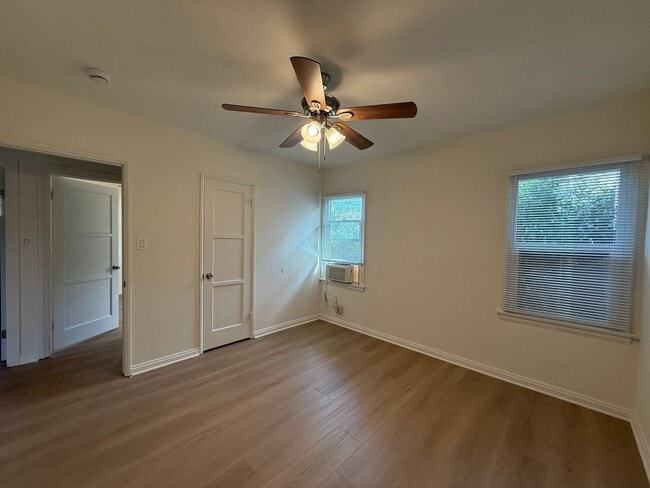 Photo - 321 - 1221-1223 West Ramona LLC Unidad 2