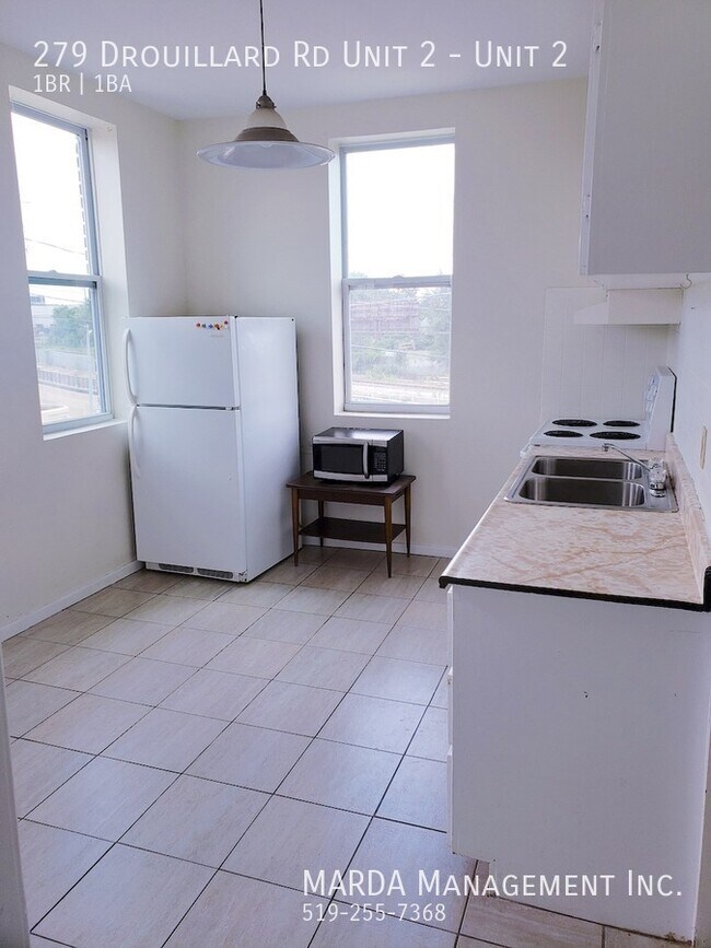 Photo - COZY 1 BED/1 BATH UNIT IN SECURE BUILDING + HYDRO & FREE WIFI!! Unit 2