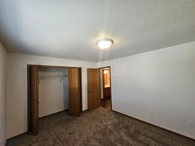 4330 10th Ave S. Fargo ND