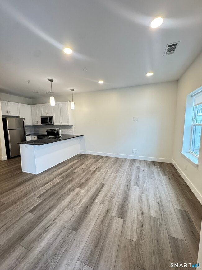 Photo - 414 Berlin Tpke Unidad 1104