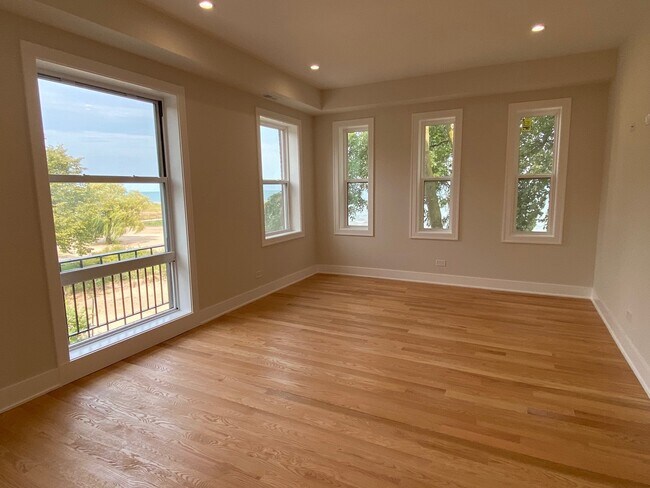 Photo - 1055 W Pratt Blvd Unidad 2A