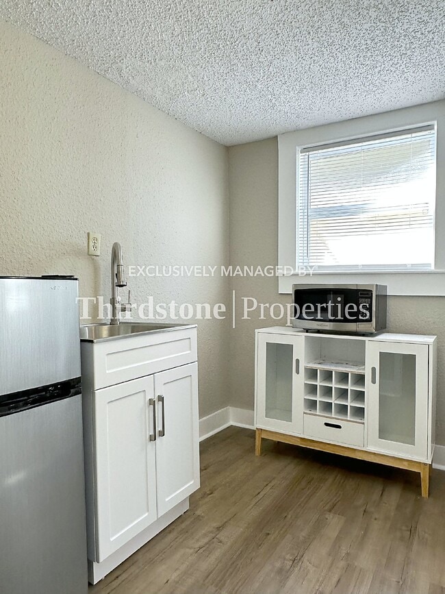 Photo - 459 W 59th St Unit B