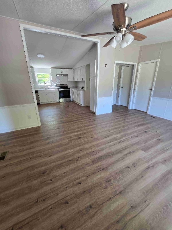 Photo - 218 Lee Rd