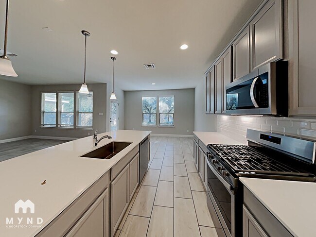 Photo - 1051 Kenney Fort Crossing