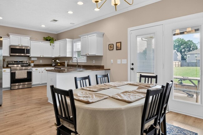 Photo - 1156 Meachem Dr