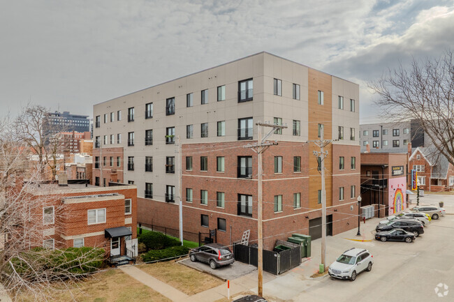Building Photo - Blackstone Station