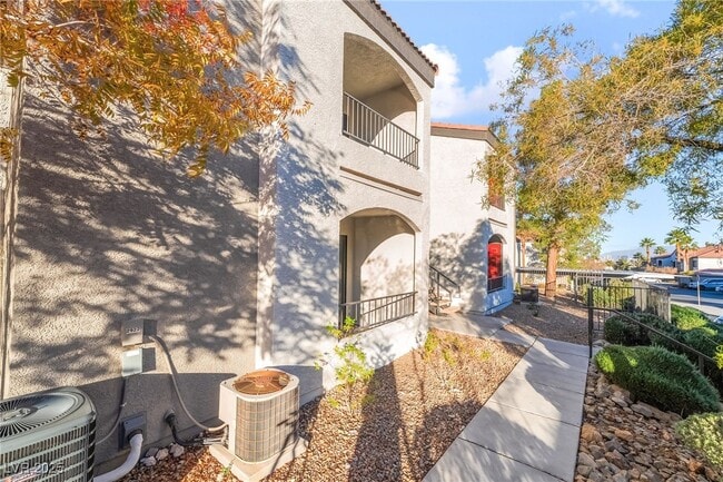 Photo - 950 Seven Hills Dr Unidad 2922