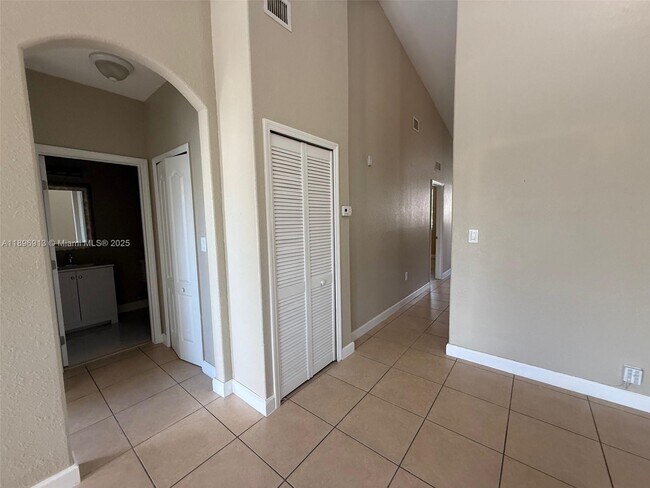 Photo - 1651 SE 28th Ct Unit 202