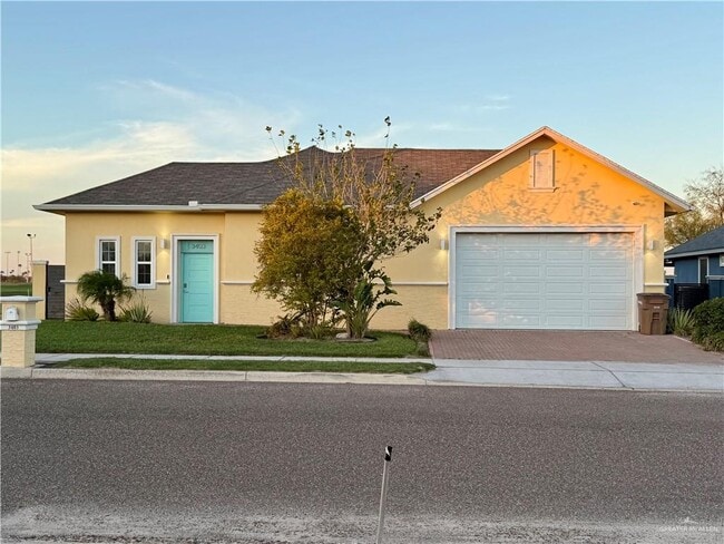 Building Photo - 25 Lago Washington