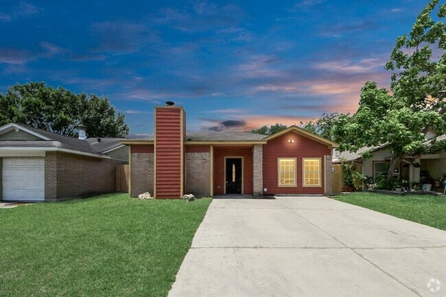 Building Photo - 11643 Antoine Dr Rental