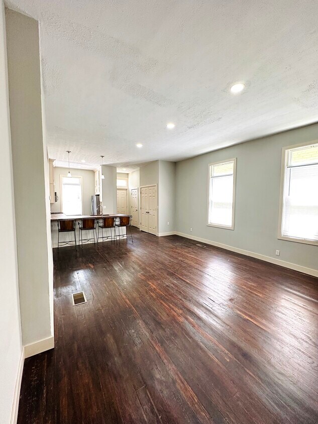 Photo - 2239 Flora St (Cincinnati, OH)