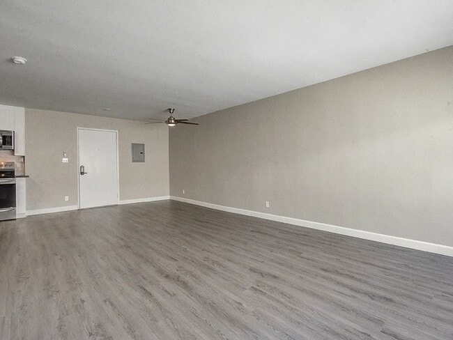 Photo - 2700 Peterson Pl