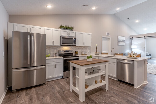 Interior Photo - Chestnut Hills Rental