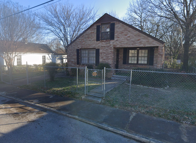 Building Photo - 828 Baltimore St Rental