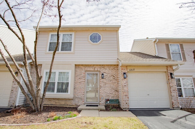 Photo - 1217 N Village Dr