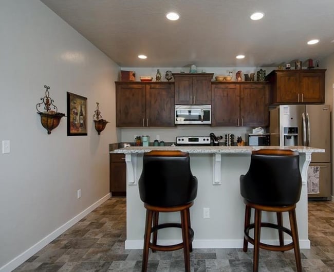 Photo - 3 Bedroom 2.5 Home with a 2 Car Garage Meridian