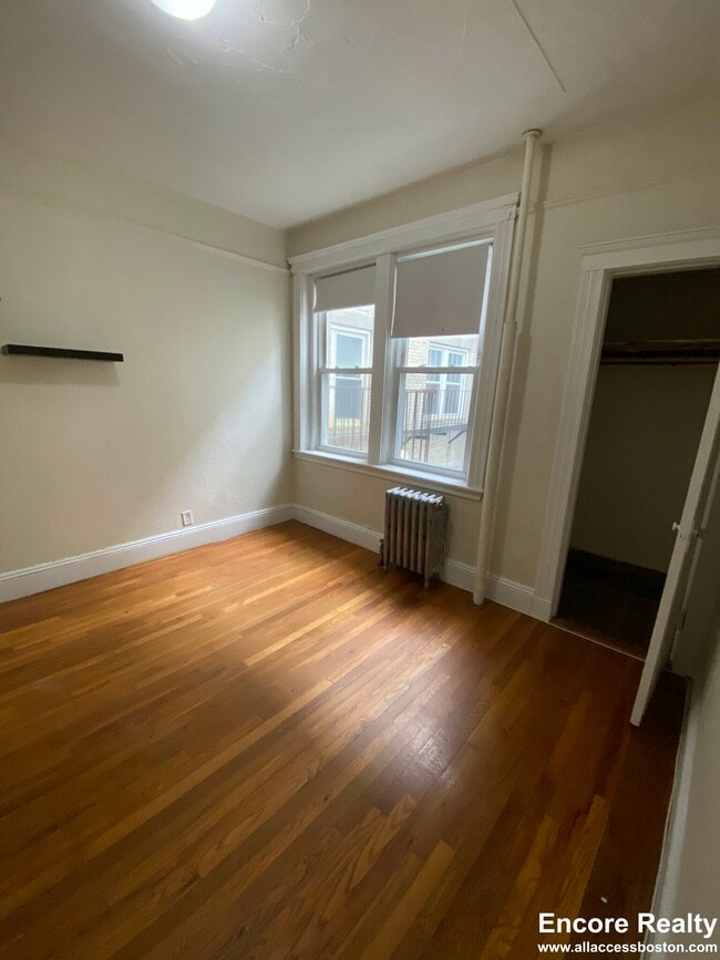 Photo - 1687 Commonwealth Ave Unidad 20