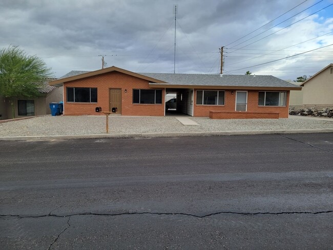 Building Photo - 2975 Aladdin Dr Unit 1