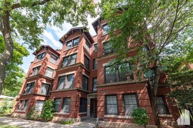 3 bedroom in Evanston IL 60202 - 3 bedroom in Evanston IL 60202 Condo Unit 320-GDN